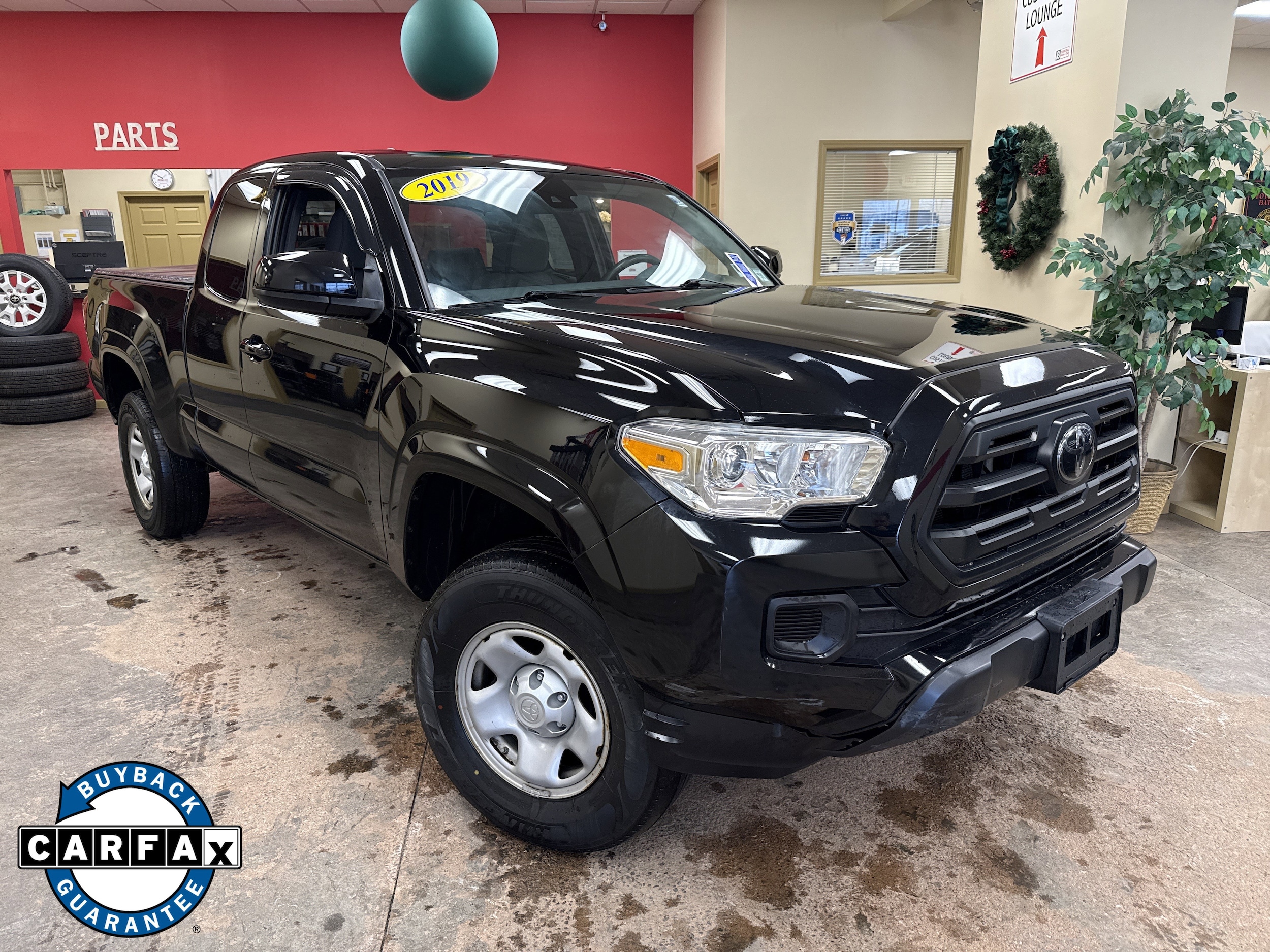 2019 Toyota Tacoma SR's photo