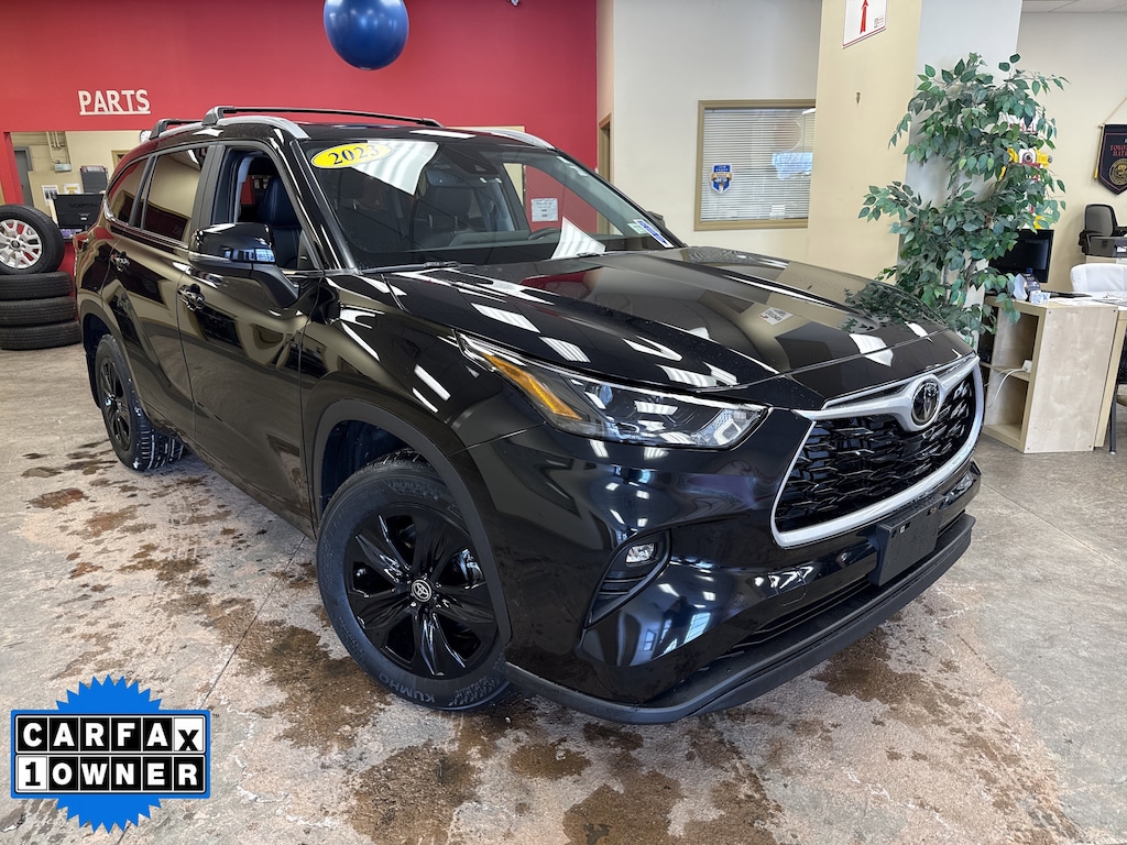 Used 2023 Toyota Highlander XLE SUV