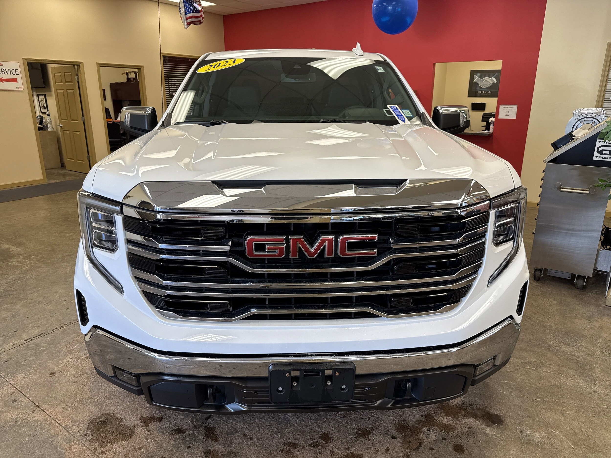 2023 Gmc Sierra 1500 SLT photo 2