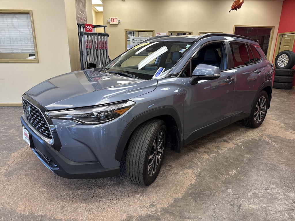 Used 2023 Toyota Corolla Cross XLE SUV