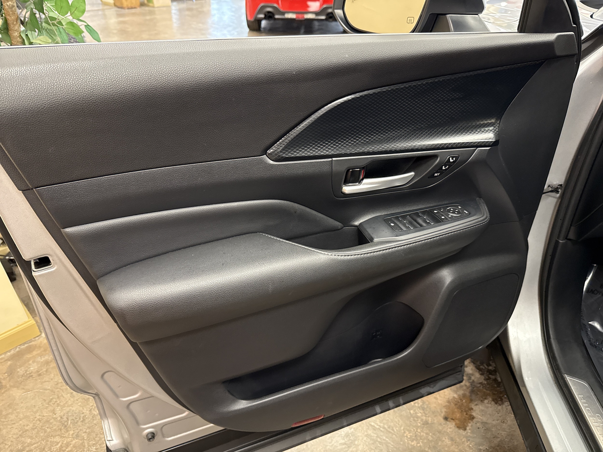 2024 Toyota Grand Highlander Limited - Photo 29