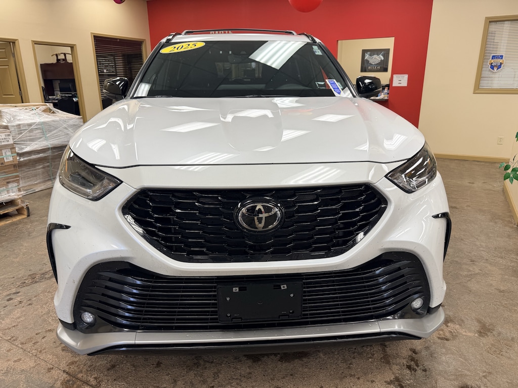 Used 2025 Toyota Highlander XSE SUV