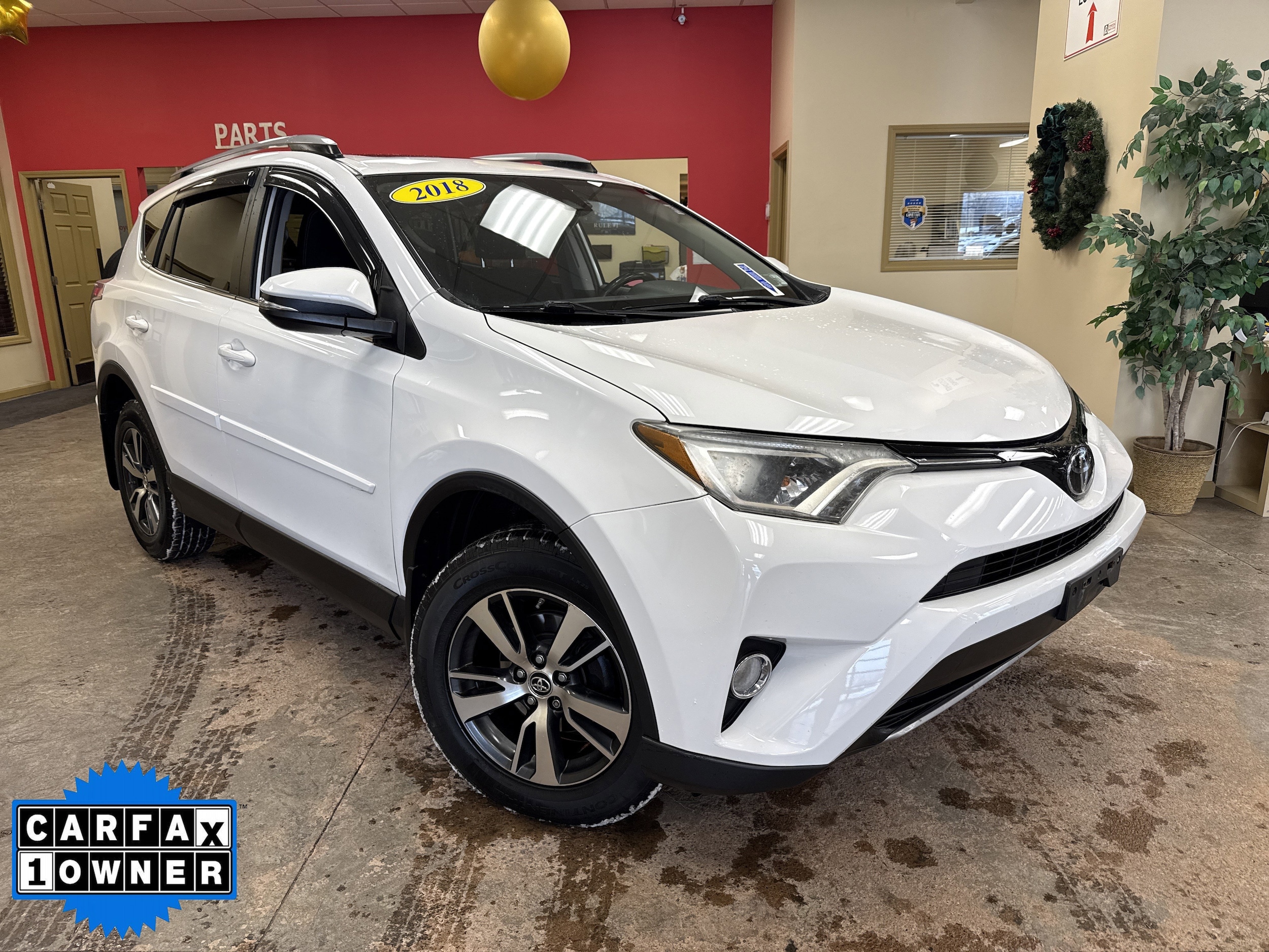 2018 Toyota RAV4 XLE's photo