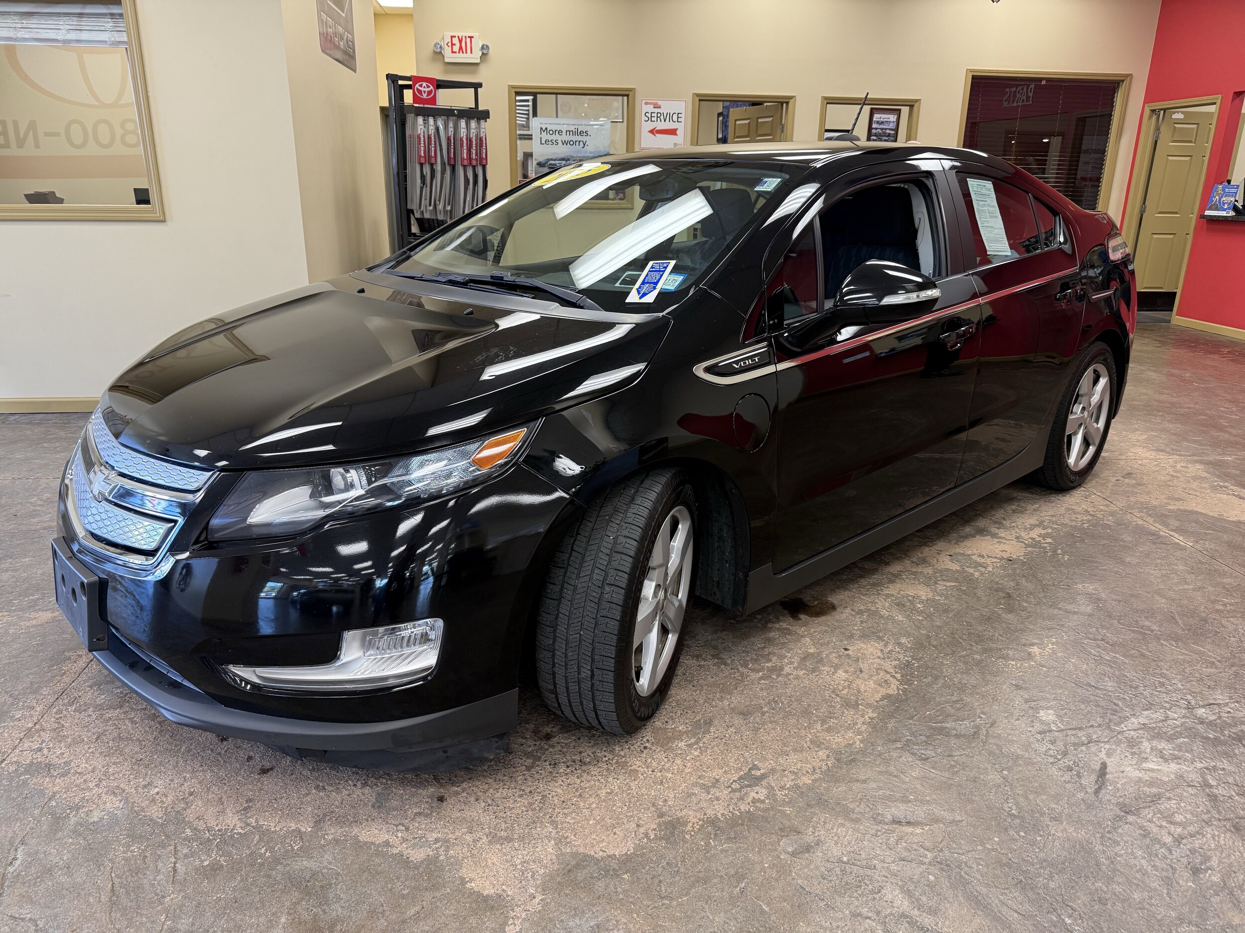 2015 Chevrolet Volt Base photo 2