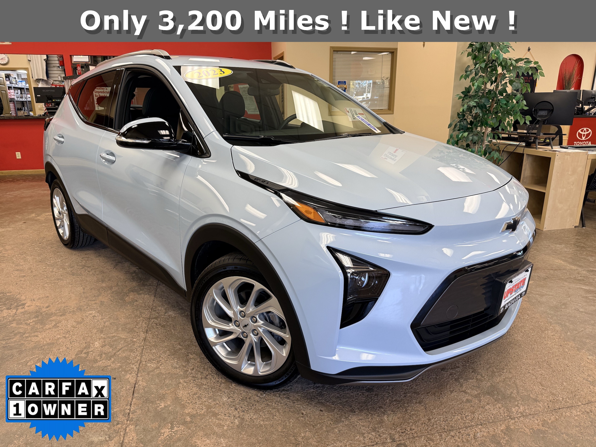 Used 2023 Chevrolet Bolt EUV LT with VIN 1G1FY6S01P4175386 for sale in Batavia, NY