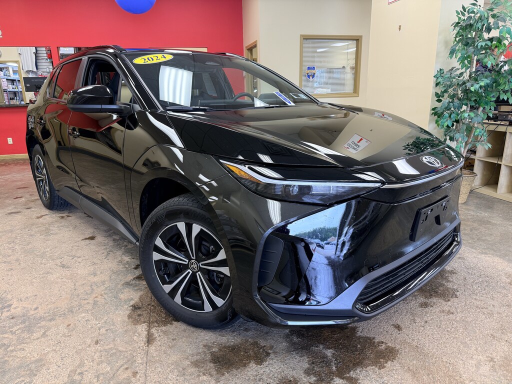 Used 2024 Toyota bZ4X XLE SUV