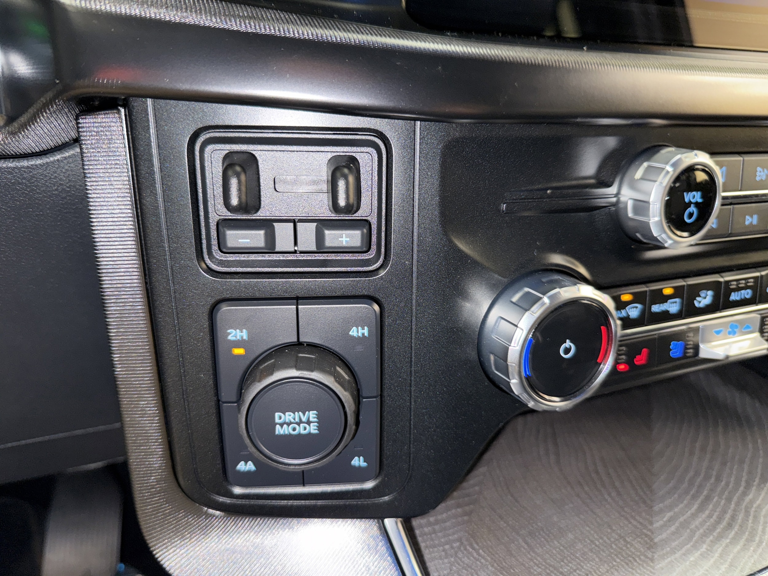 2023 Ford F-150 Platinum - Photo 35