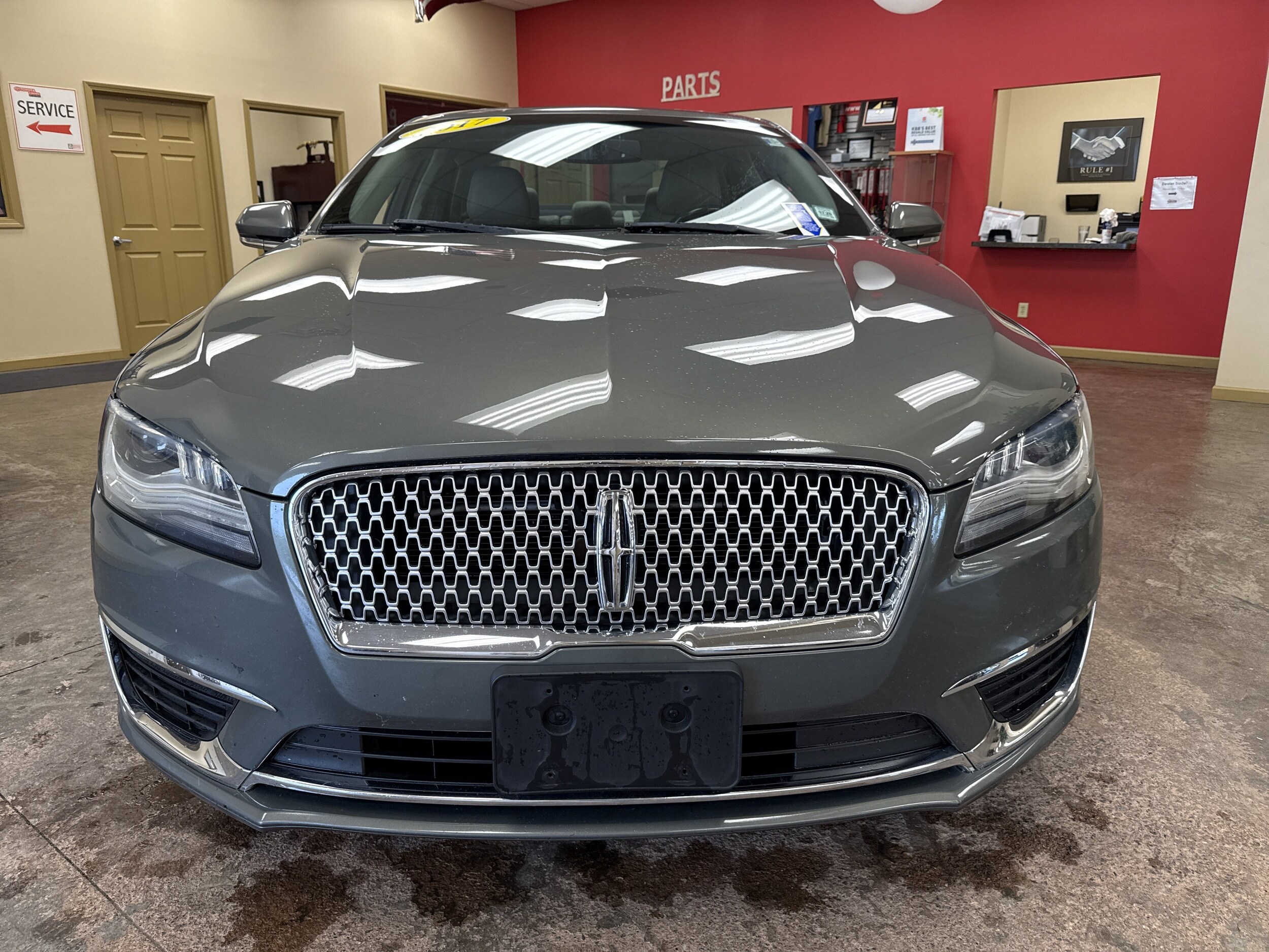 2017 Lincoln MKZ Reserve photo 2