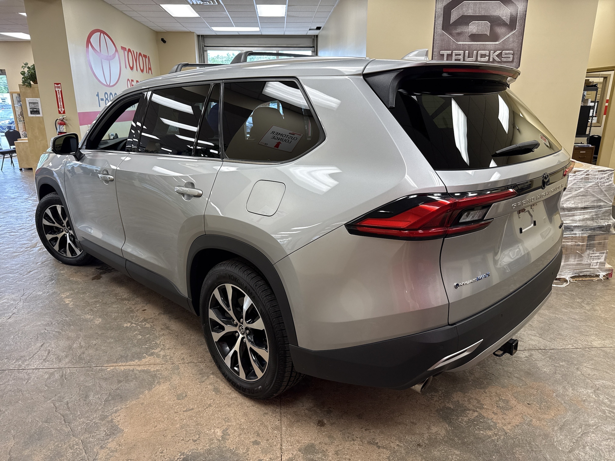 2024 Toyota Grand Highlander Limited - Photo 10