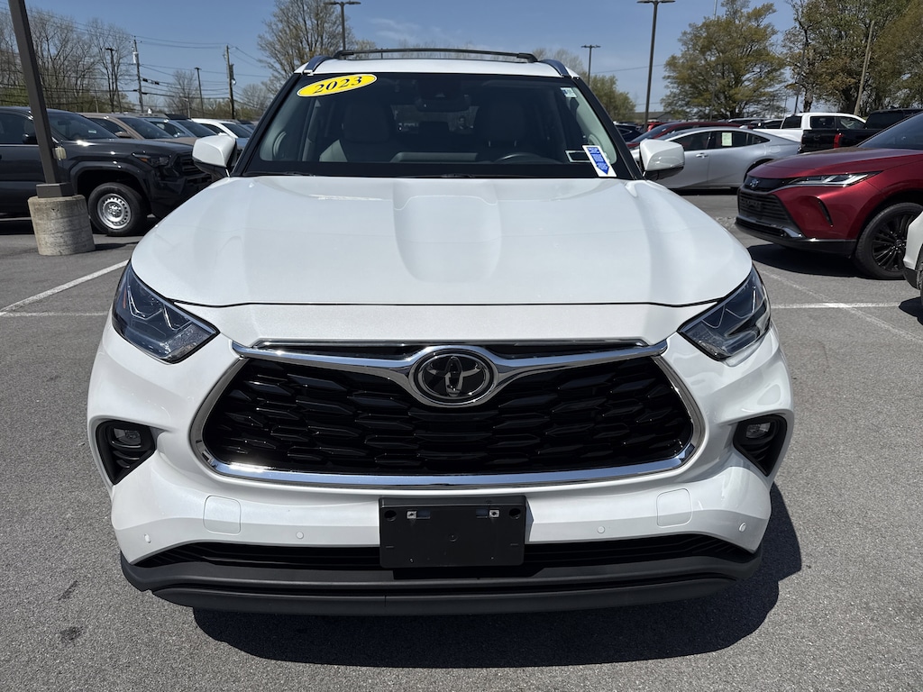 Used 2023 Toyota Highlander Limited SUV