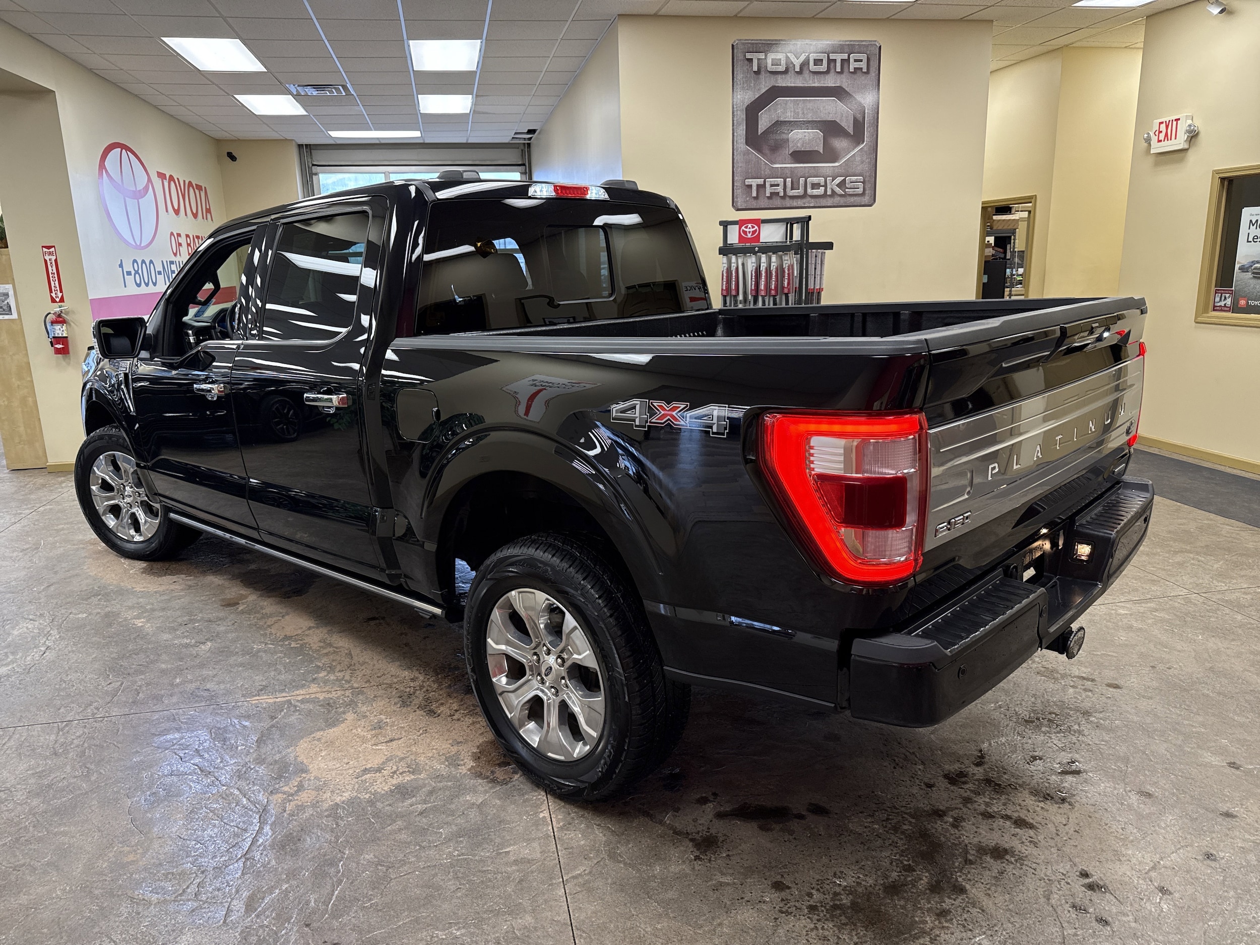2023 Ford F-150 Platinum - Photo 10