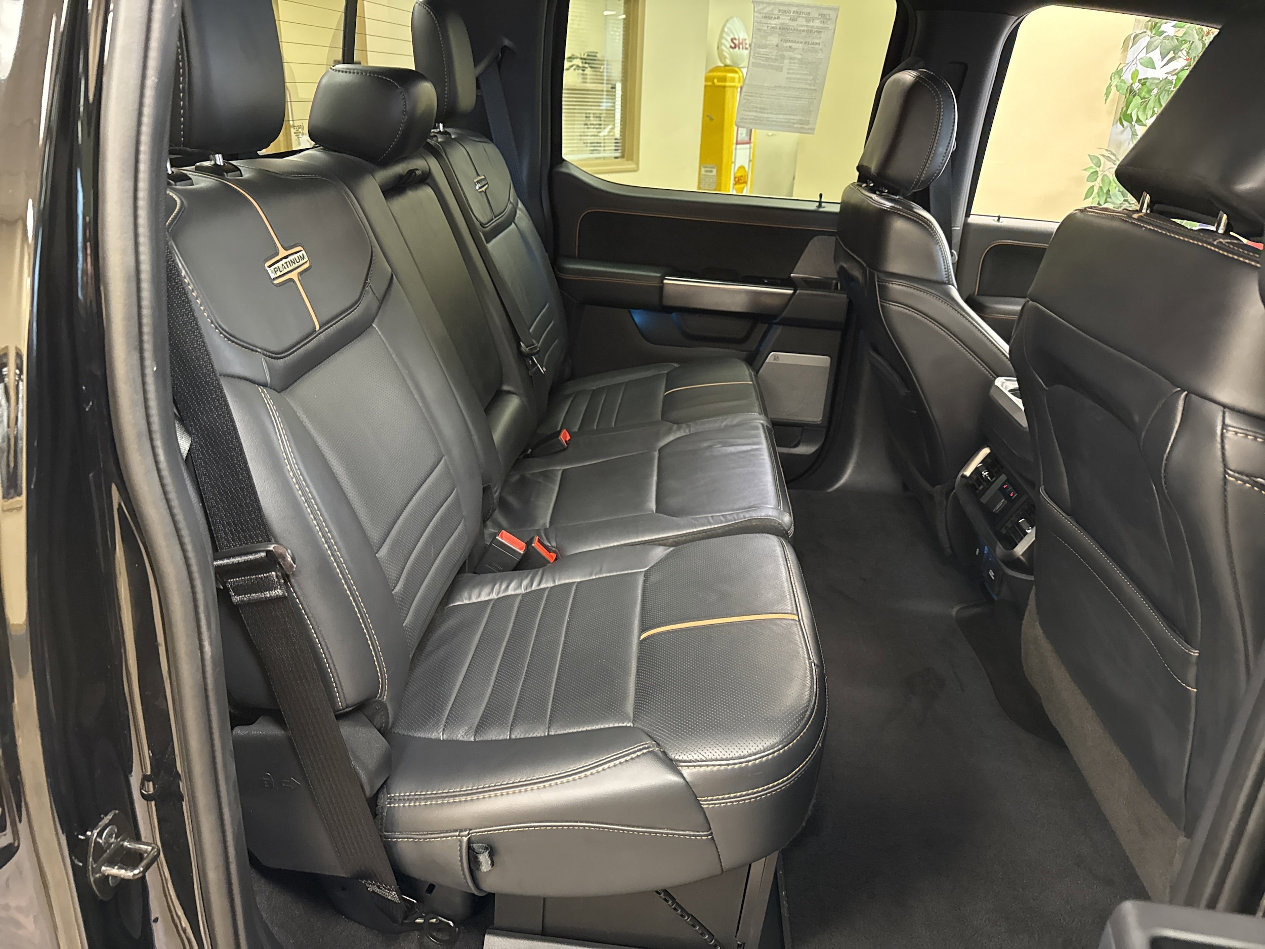 2023 Ford F-150 Platinum - Photo 21