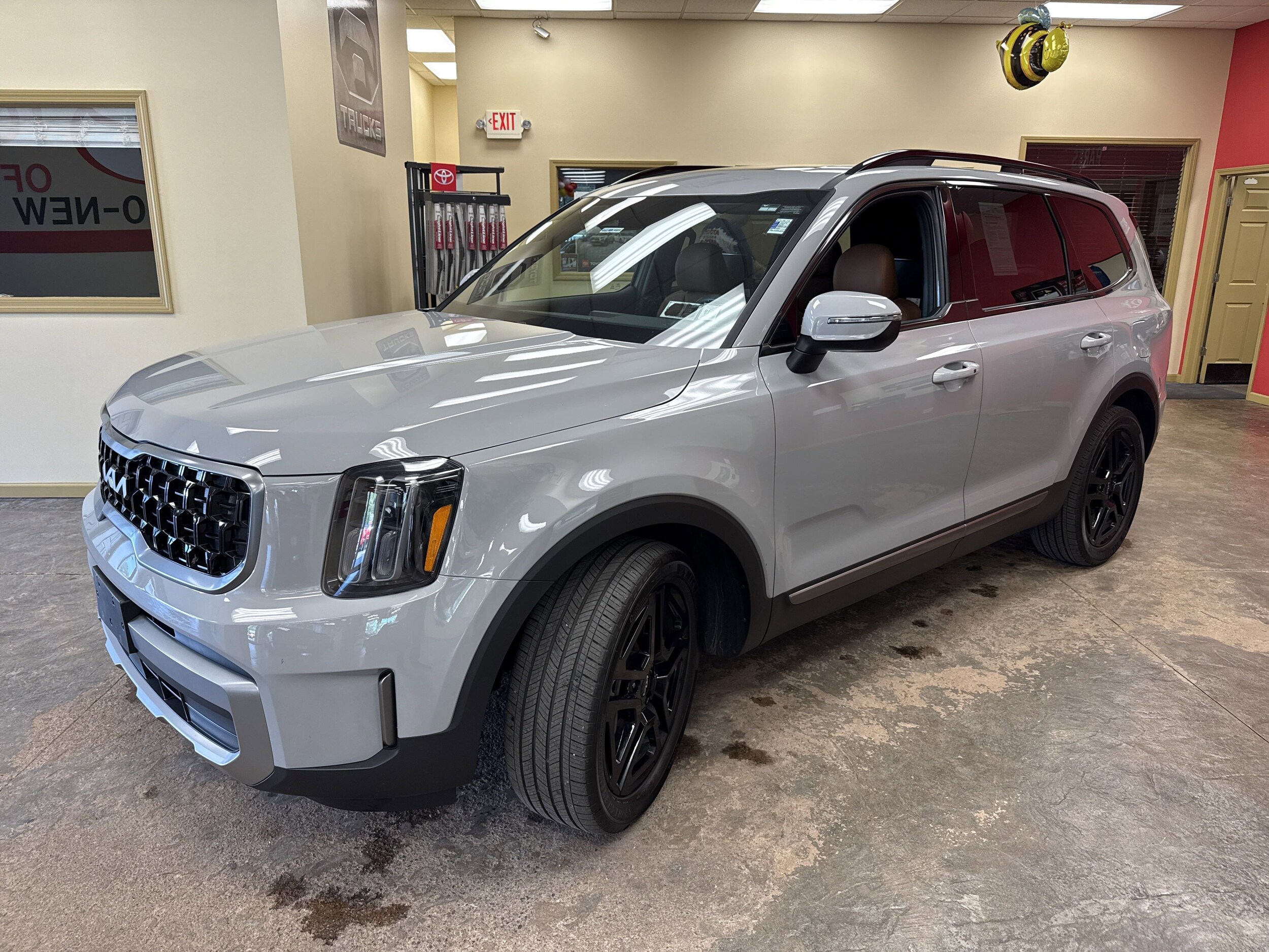 2023 Kia Telluride EX X-Line photo 3