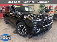 used 2025 Toyota Highlander XLE SUV for sale in Attica