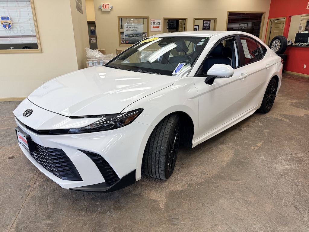 Certified 2025 Toyota Camry SE Sedan