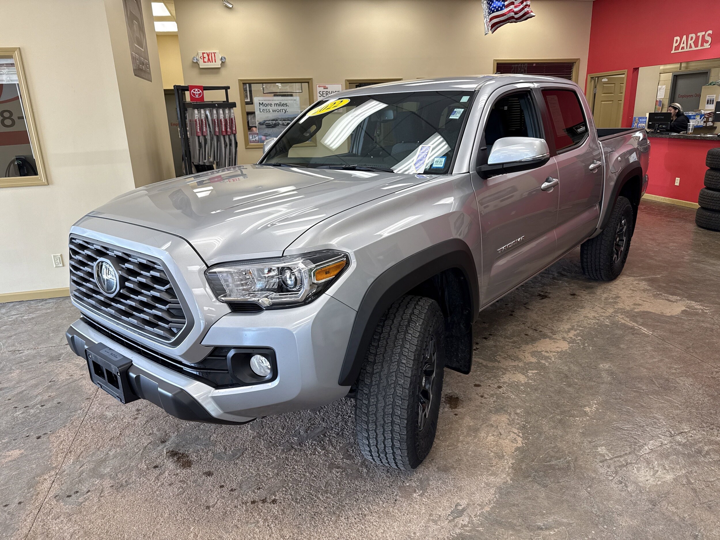 2022 Toyota Tacoma TRD V6 photo 3