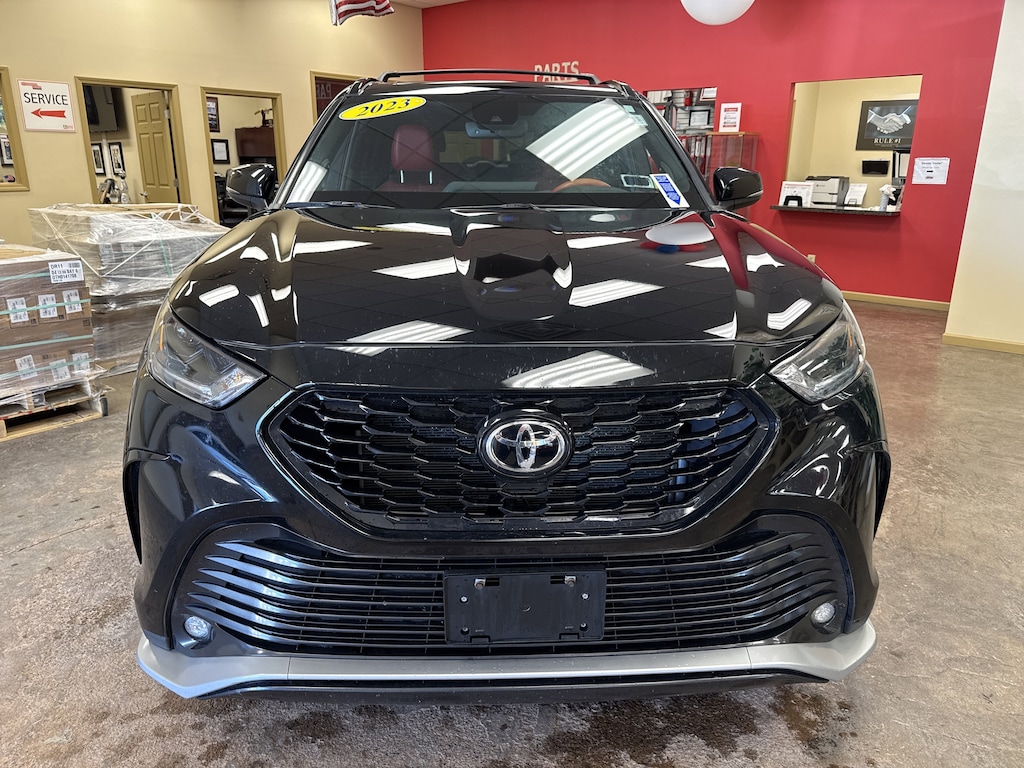 Used 2023 Toyota Highlander XSE SUV