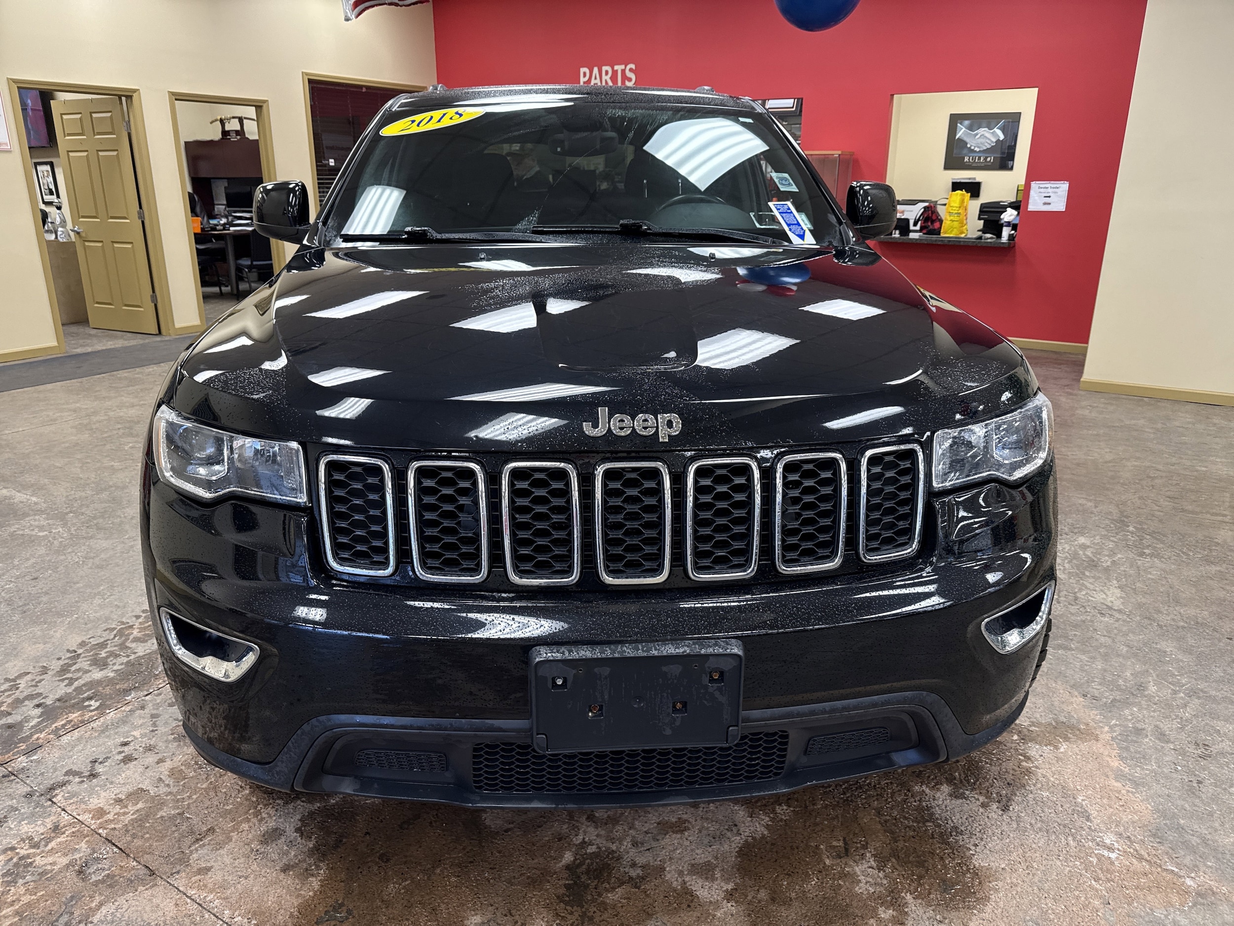 Used 2018 Jeep Grand Cherokee Laredo E with VIN 1C4RJFAG2JC122927 for sale in Batavia, NY