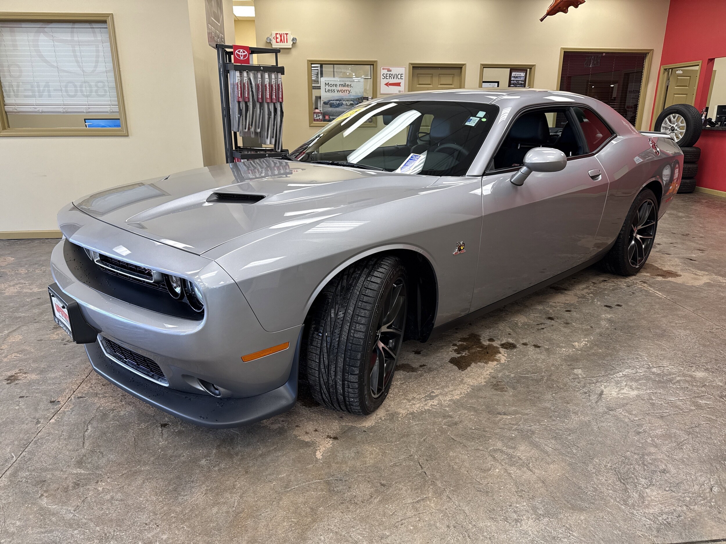 2015 Dodge Challenger R/T Scat Pack photo 3