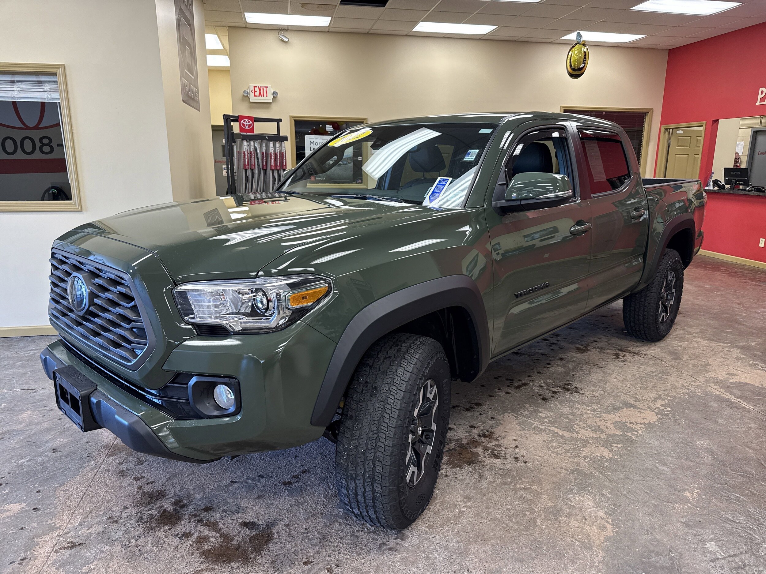 2022 Toyota Tacoma TRD V6 photo 3