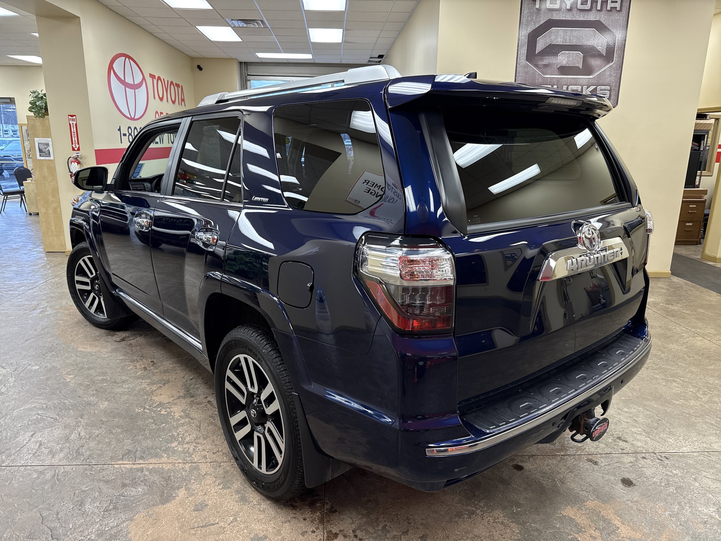 2022 Toyota 4Runner Limited - Photo 11