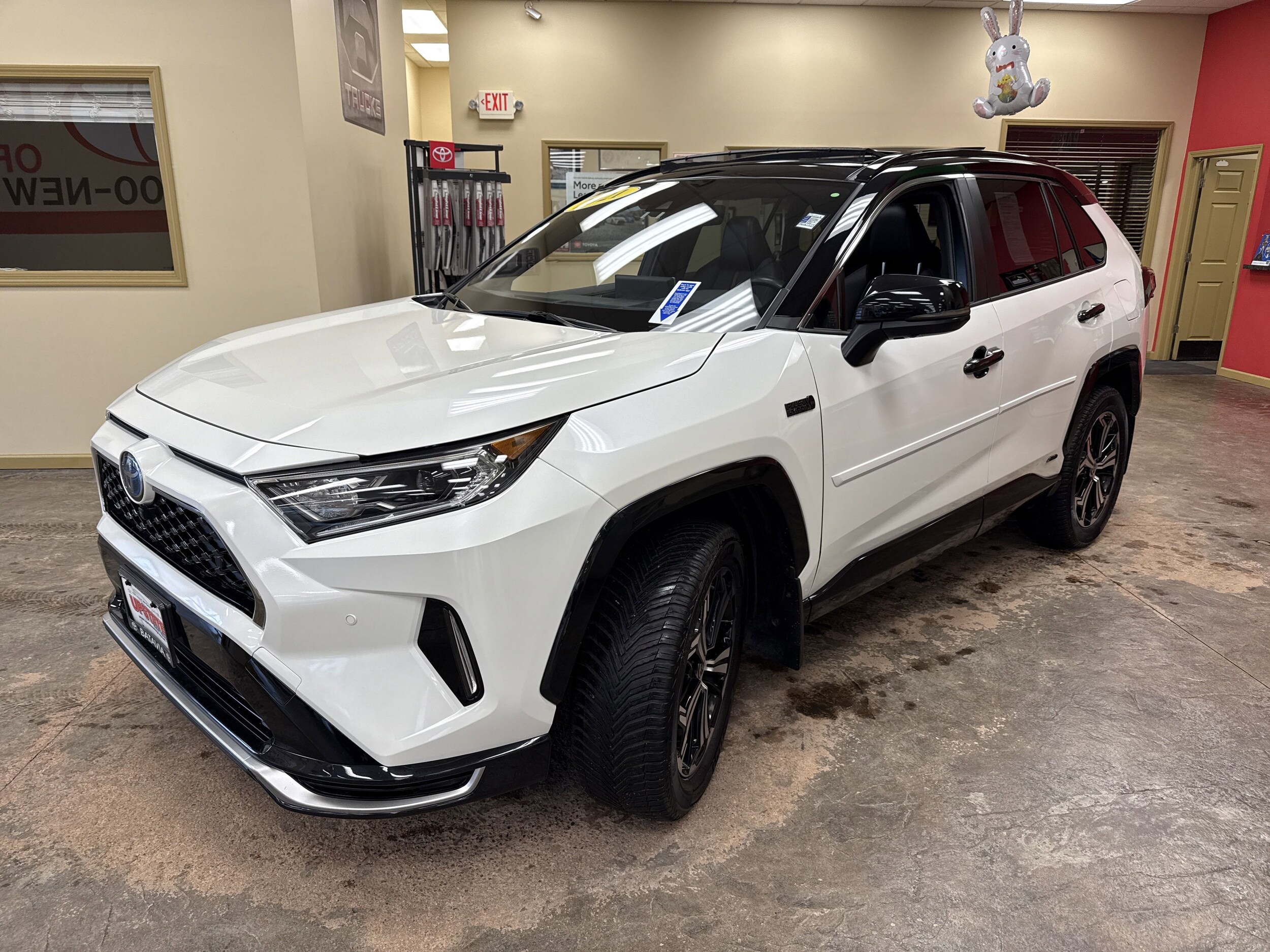 2021 Toyota RAV4 Prime XSE photo 3
