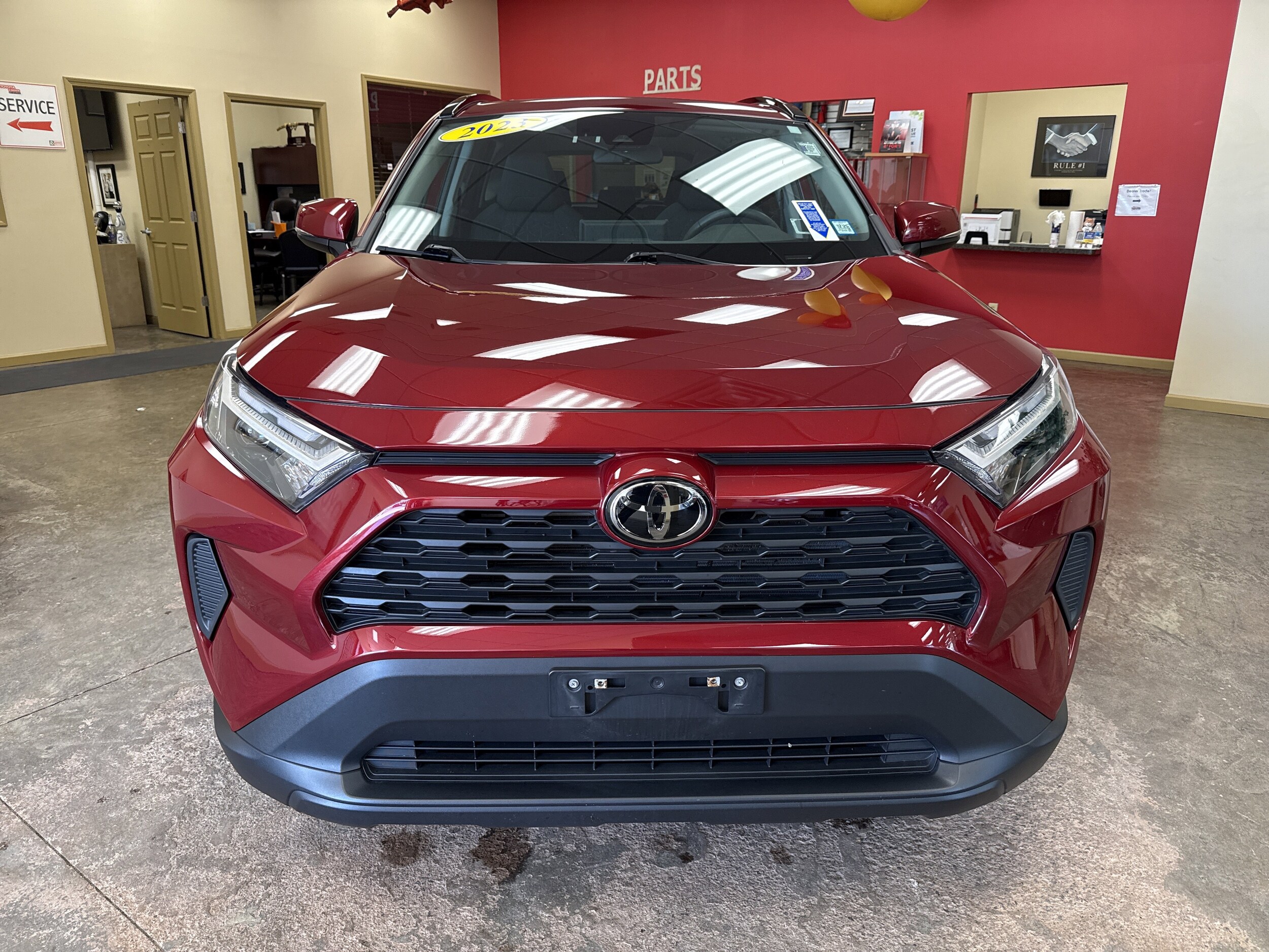2023 Toyota RAV4 XLE photo 2