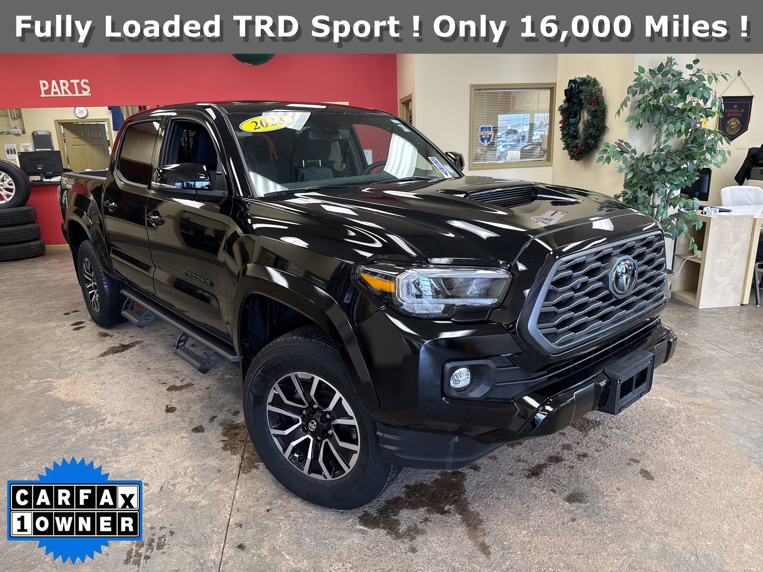 2023 Toyota Tacoma TRD Sport's photo