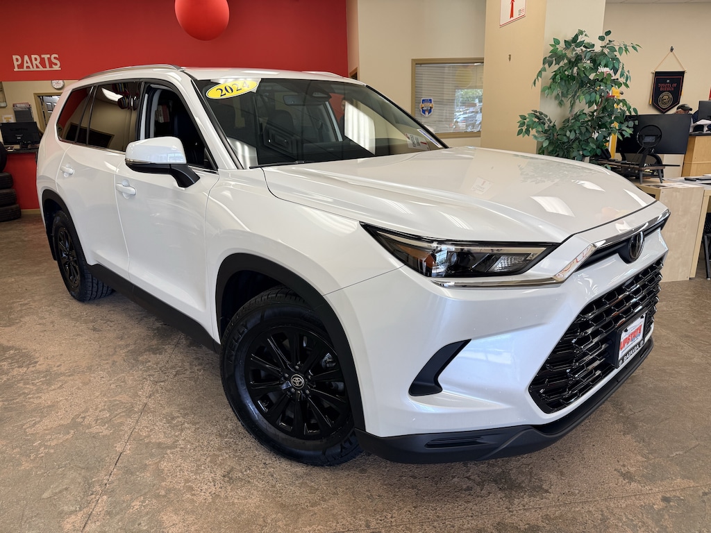 Used 2024 Toyota Grand Highlander XLE SUV