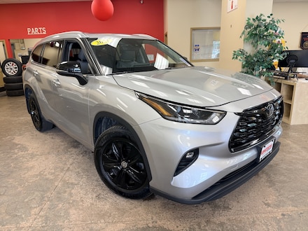 2021 Toyota Highlander XLE SUV