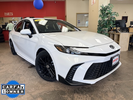 2025 Toyota Camry SE Sedan