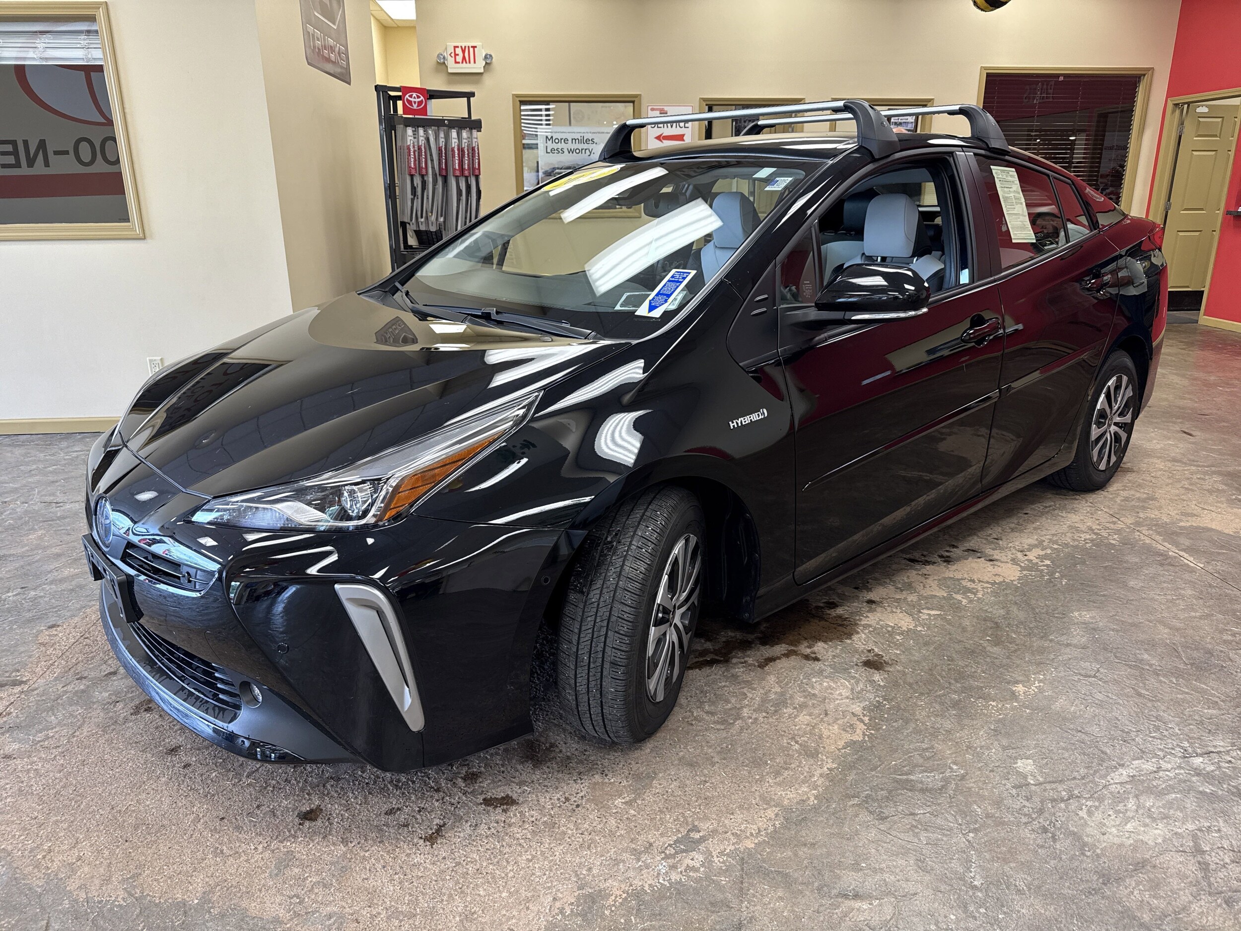 2022 Toyota Prius XLE photo 3
