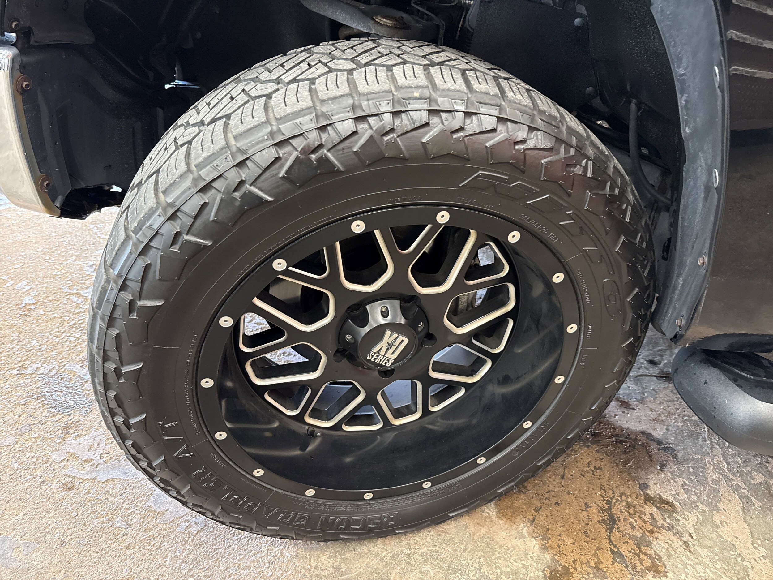 2016 Toyota Tundra SR5 CrewMax photo 4