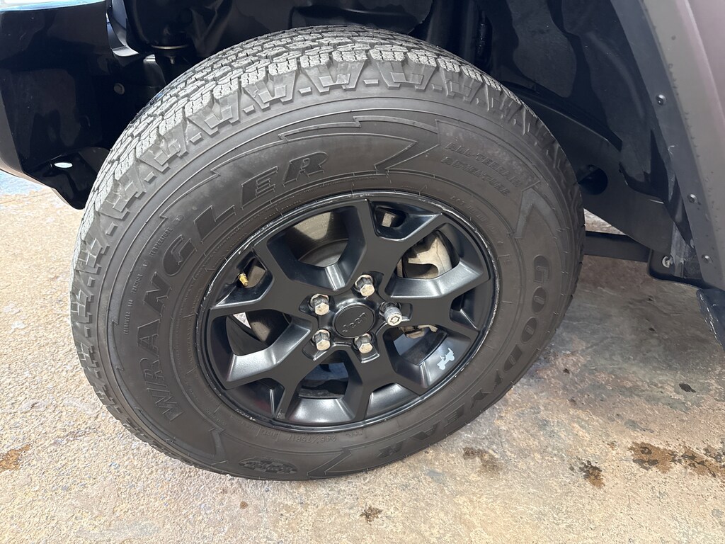 Used 2021 Jeep Wrangler Sport SUV