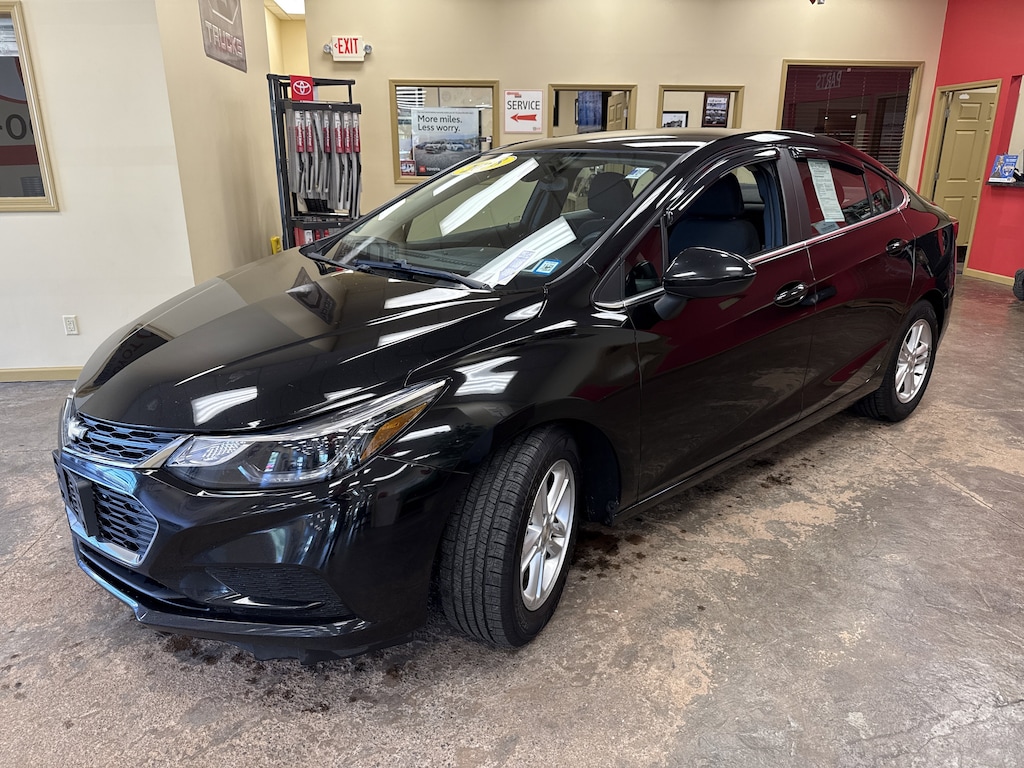 Used 2018 Chevrolet Cruze LT Auto Sedan
