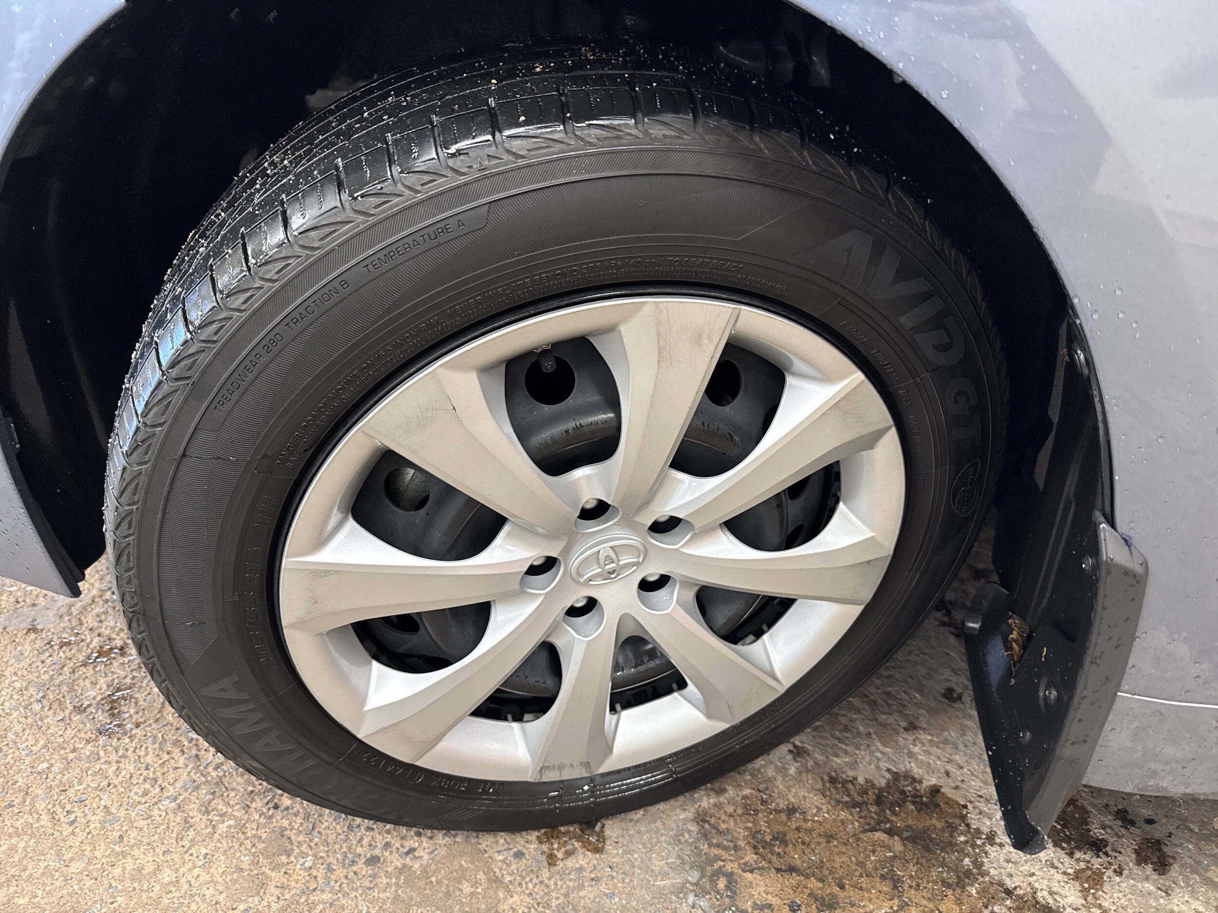 2023 Toyota Corolla Hybrid LE photo 4