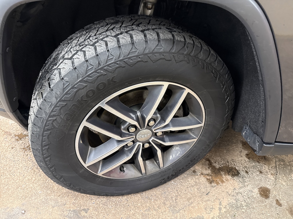 Used 2018 Jeep Grand Cherokee Limited 4x4 SUV