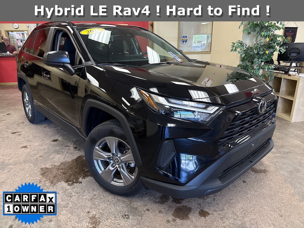 Used 2025 Toyota RAV4 Hybrid LE SUV