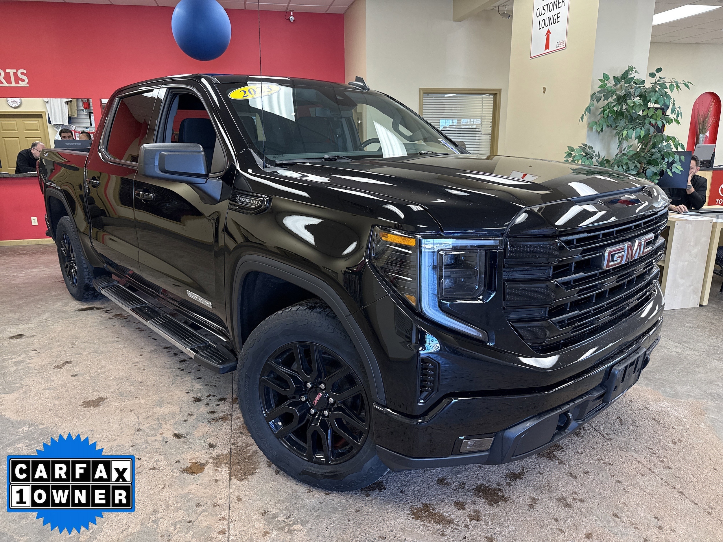 2023 GMC Sierra 4WD Crew Cab Short Box Elevation's photo