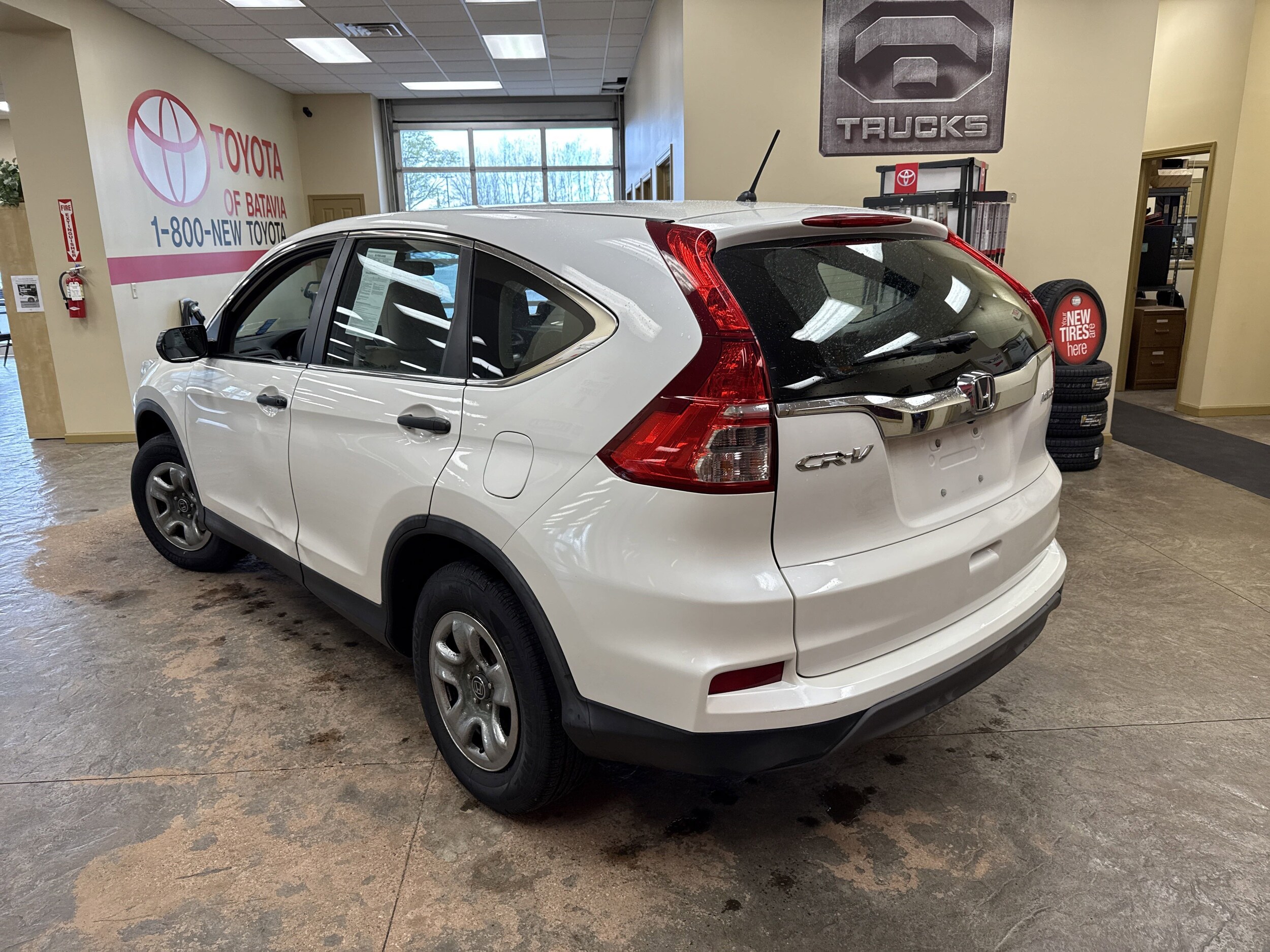 2016 Honda CR-V LX photo 4