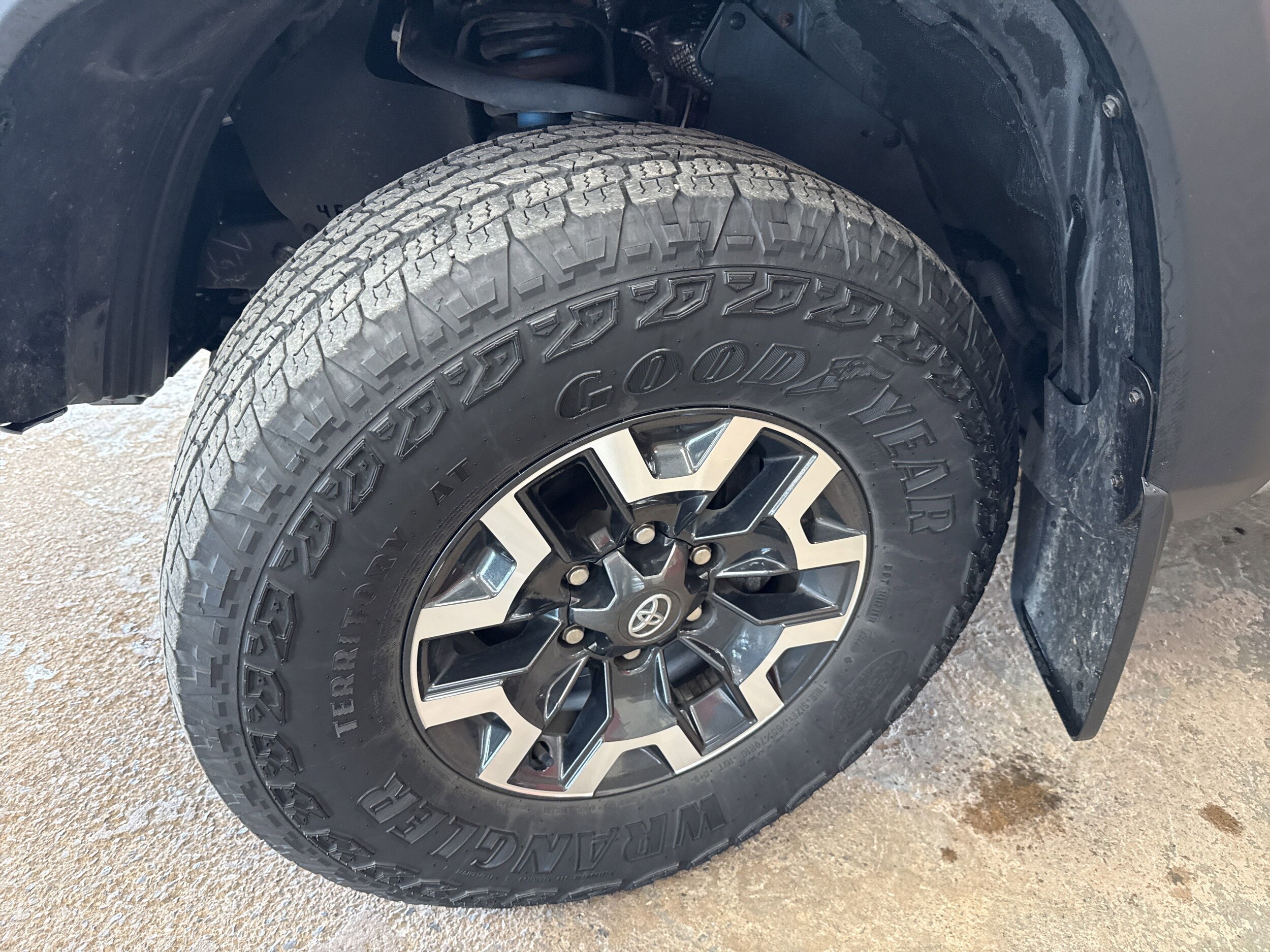 2022 Toyota Tacoma TRD V6 photo 4