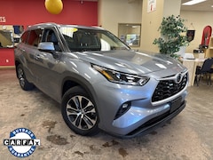2021 Toyota Highlander XLE SUV