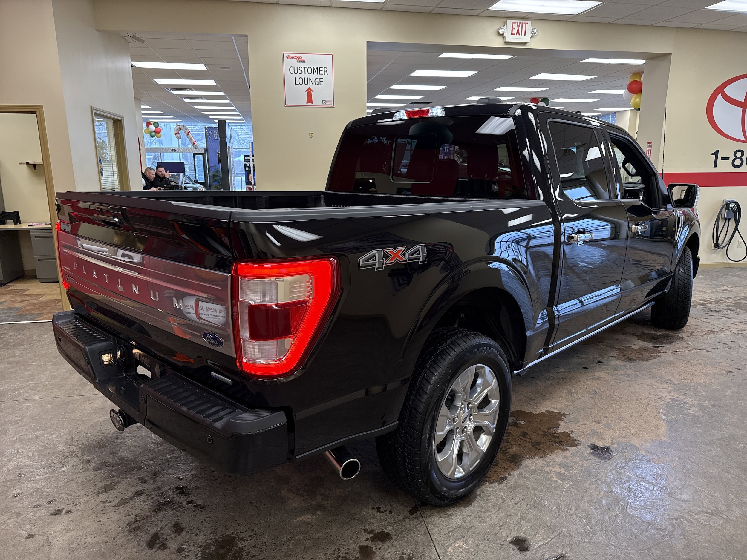 2023 Ford F-150 Platinum - Photo 12