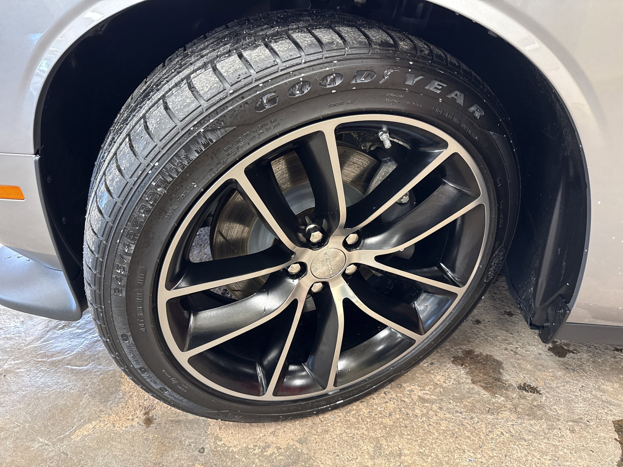 2015 Dodge Challenger R/T Scat Pack photo 4