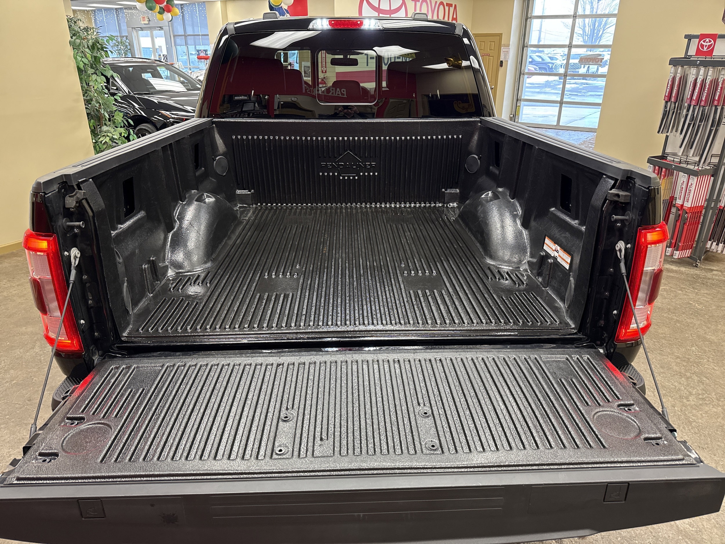 2023 Ford F-150 Platinum - Photo 23