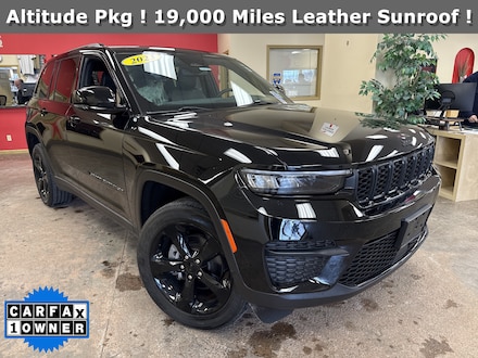 2023 Jeep Grand Cherokee Laredo SUV