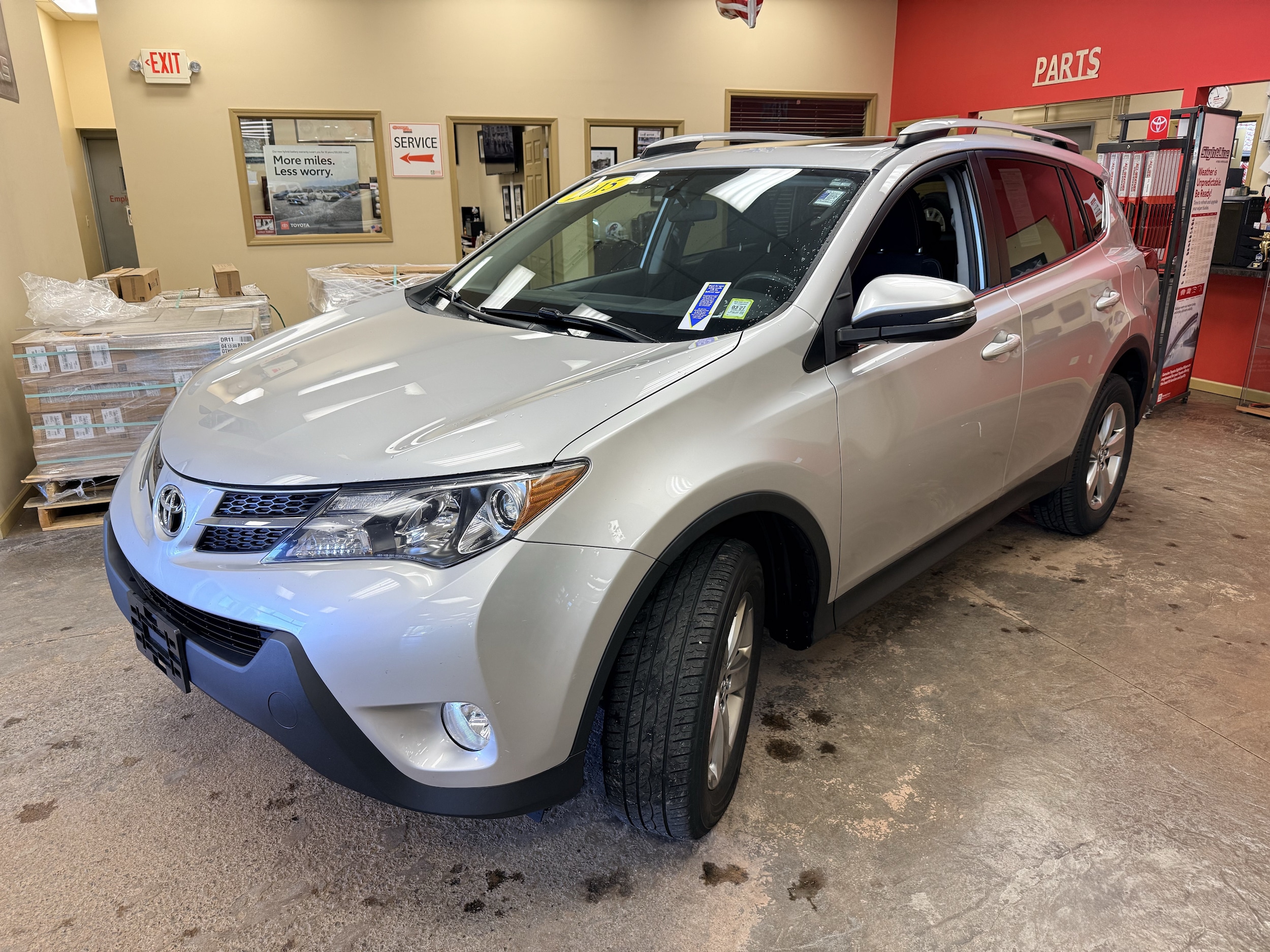 2015 Toyota RAV4 XLE - Photo 3