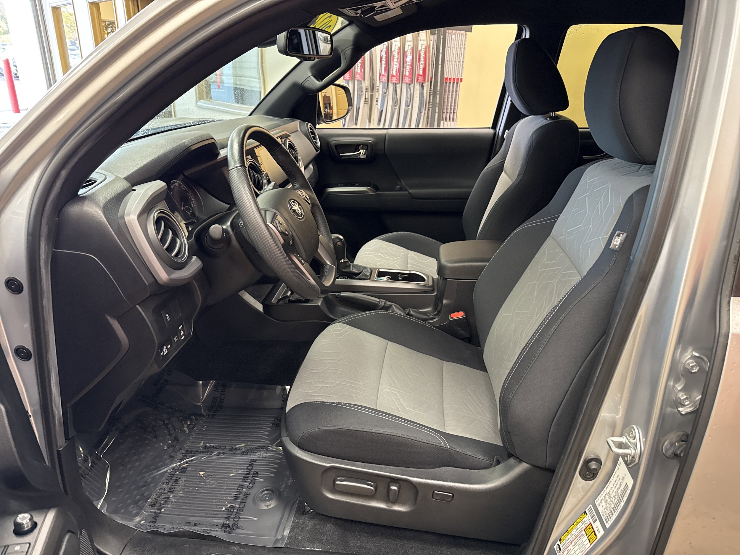 2022 Toyota Tacoma TRD Off Road - Photo 6