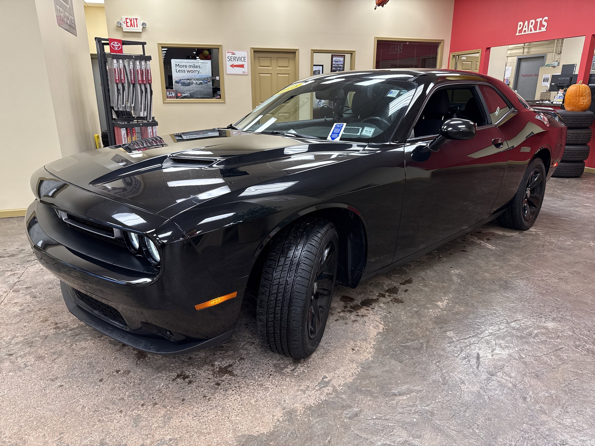 2018 Dodge Challenger SXT photo 3