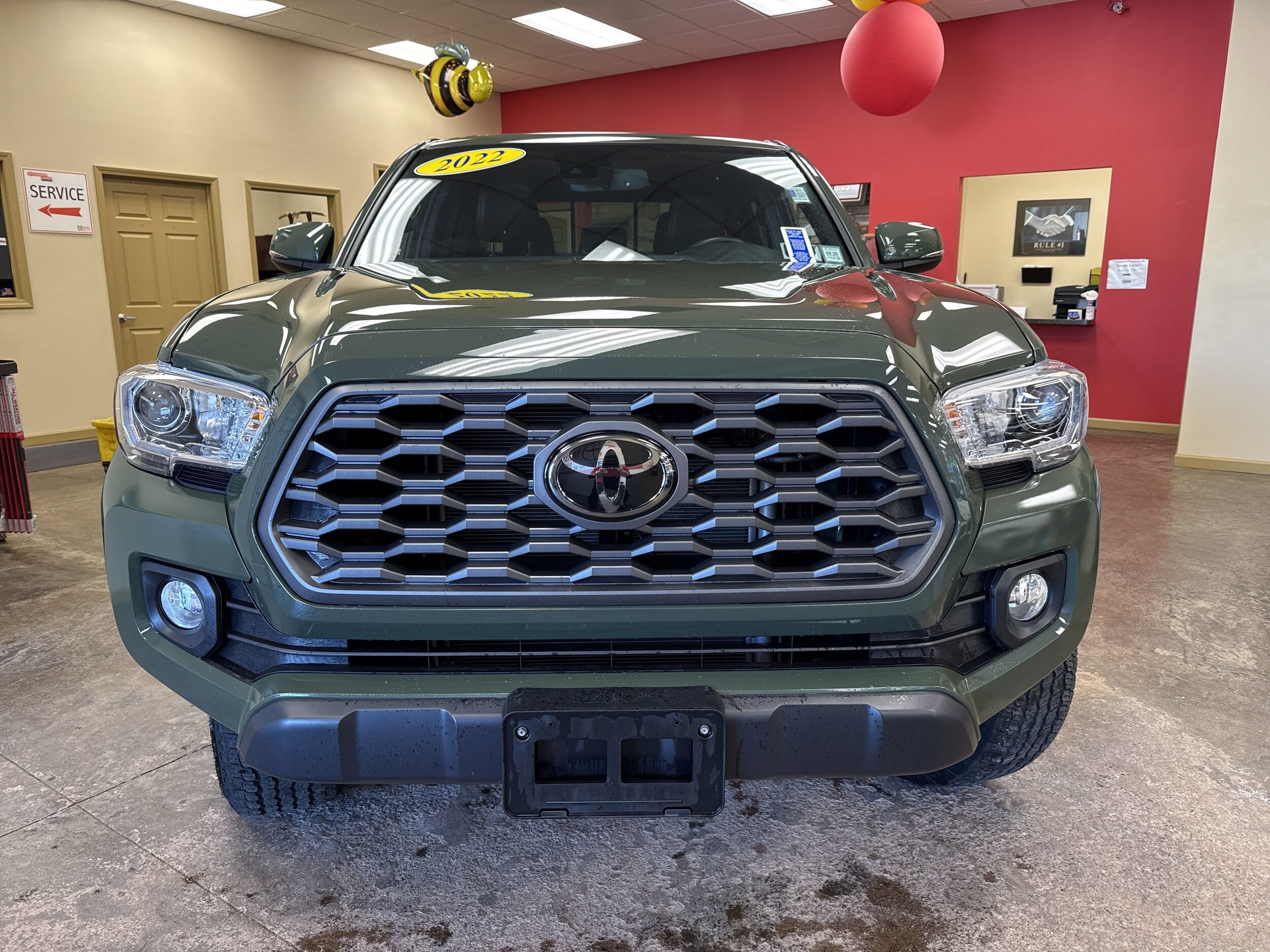 2022 Toyota Tacoma TRD V6 photo 2